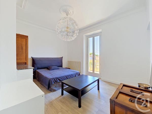 Maison à vendre  5 pièces - 105,80 m 2   MARSEILLE  - 13008