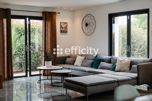 Maison
         7 pièces
        - 203 m² Bien prestige 749 000 € *