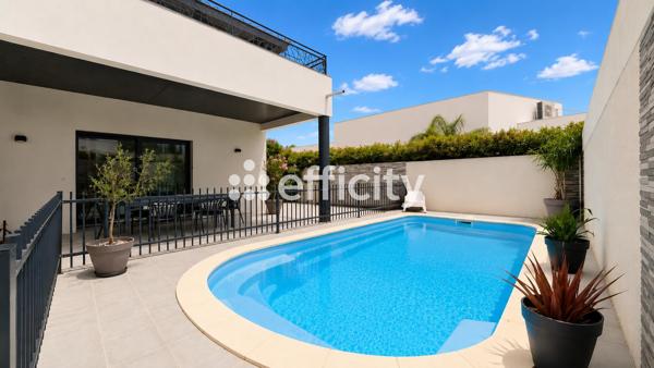 Maison
         7 pièces
        - 203 m² Bien prestige 749 000 € *