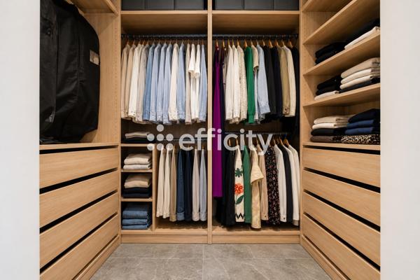 Maison
         7 pièces
        - 203 m² Bien prestige 749 000 € *