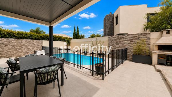 Maison
         7 pièces
        - 203 m² Bien prestige 749 000 € *