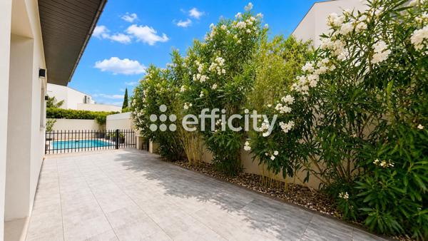 Maison
         7 pièces
        - 203 m² Bien prestige 749 000 € *