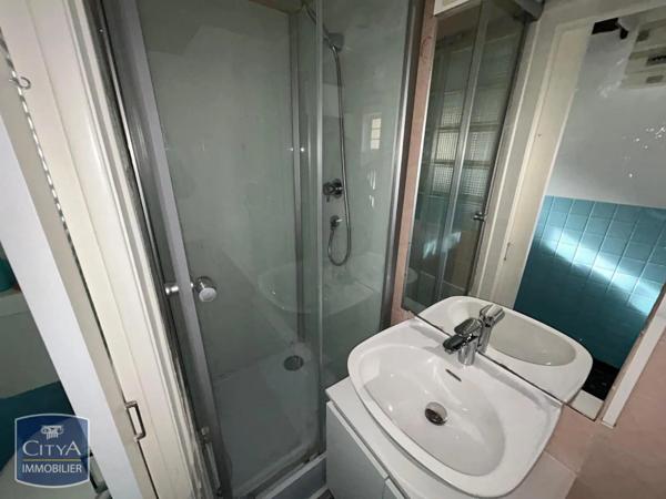 Appartement à louer 4 pièces 61.71m² Châteauroux (36000)