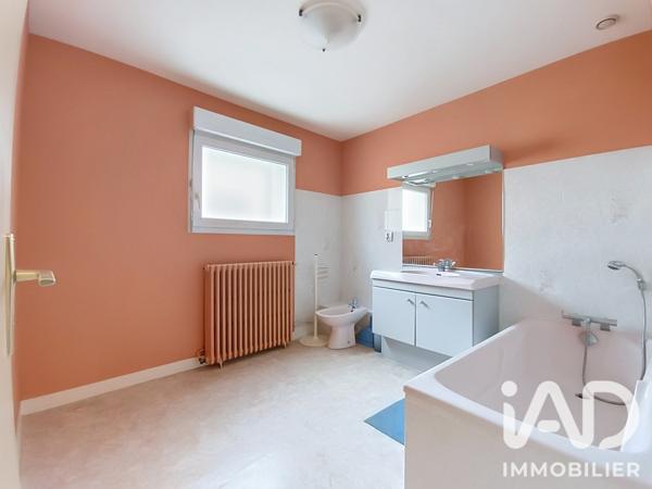 Maison à vendre 8 pièces 195 m² Bourges