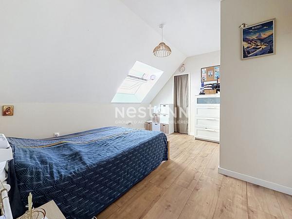 Appartement duplex T3 de 66 m²  balcon, stationnement , Dernier étage Place de la Madeleine