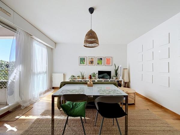 Appartement 343 000 € Bordeaux 3 p 69 m² DPE C