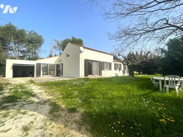 Maison plain pied 4 chambres campagne Arlésienne