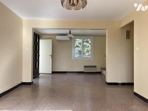 Maison plain pied 4 chambres campagne Arlésienne