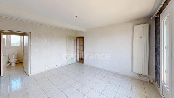 Secteur La Roue - appartement 4P de 67,29 m² en dernier étage - potentiel à rénover