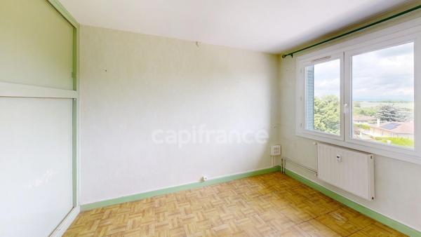 Secteur La Roue - appartement 4P de 67,29 m² en dernier étage - potentiel à rénover