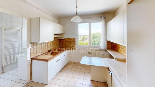 Secteur La Roue - appartement 4P de 67,29 m² en dernier étage - potentiel à rénover