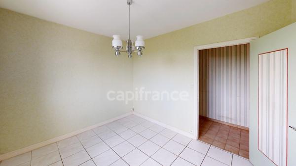 Secteur La Roue - appartement 4P de 67,29 m² en dernier étage - potentiel à rénover