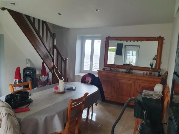 Maison à louer à Cherré-Au dans la Sarthe (72400), ref : 472   
centre bourg