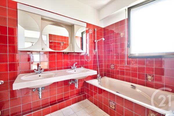 Appartement F3 Bis à vendre  3 pièces - 90 m2 VILLEFRANCHE SUR MER - 06