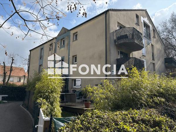 À vendre Appartement 2 pièces 49 m² - ÉVry-courcouronnes 91000