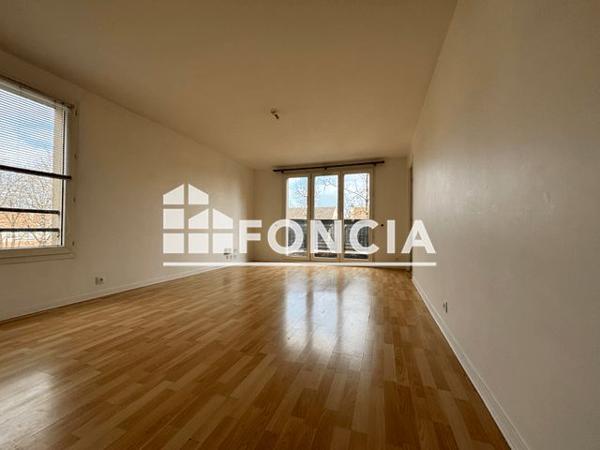 À vendre Appartement 2 pièces 49 m² - ÉVry-courcouronnes 91000