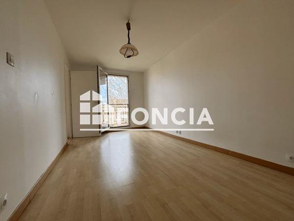 À vendre Appartement 2 pièces 49 m² - ÉVry-courcouronnes 91000