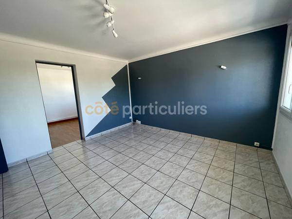 Vente
                Appartement52 m² - 3 Pièces -
                    TARBES (65000)
