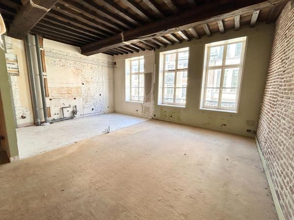 A VENDRE : T3 à LILLE • Vieux lille • 419 000 € FAI • Réf. 2170