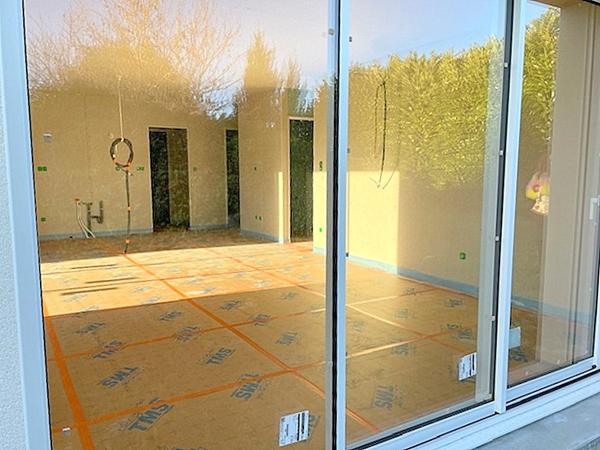 Maison neuve en cours d'achèvement TAUGON, 79 m2, 2 chambres, garage, RT2020, parcelle 689 m2