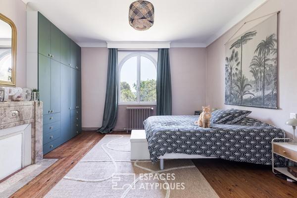 Maison années 30 rénovée et son jardin boisé à Montauban