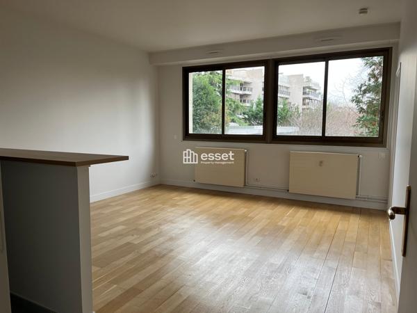Location Appartement 2 pièces 45.7 m² - Saint Cloud 92210