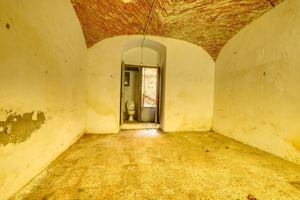 Vente murs local commercial - 2 pièces 44 m² Bastia centre ville - Boulevard Auguste Gaudin