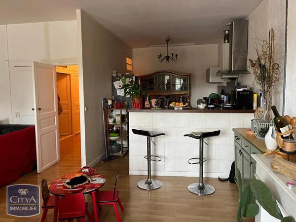 Immeuble à vendre 244.39m²