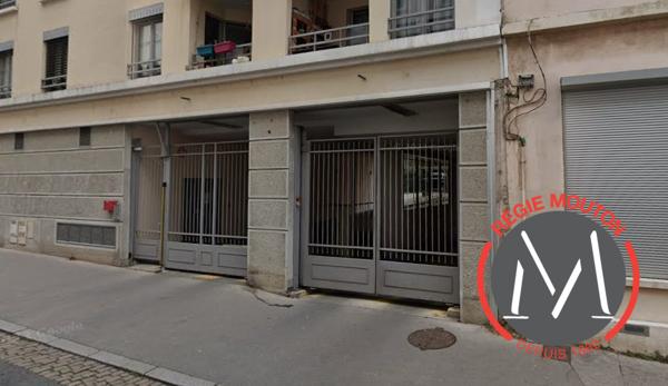 11 RUE DES CHARTREUX