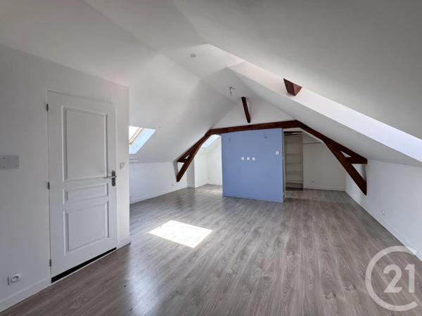 Maison à vendre  6 pièces - 178,59 m 2   LE LUDE  - 72
