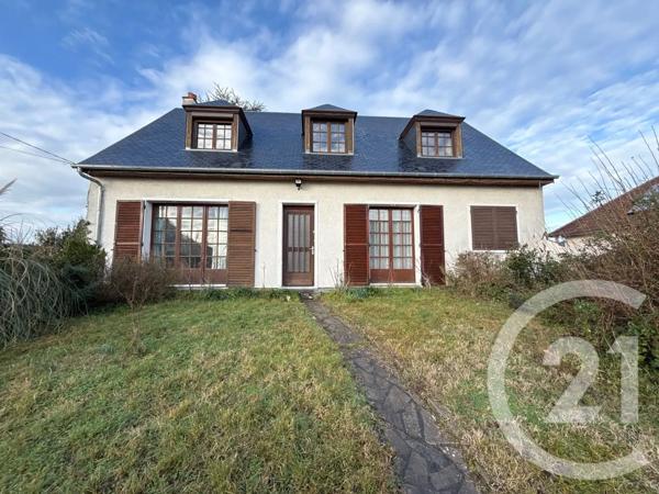 Maison à vendre  6 pièces - 178,59 m 2   LE LUDE  - 72