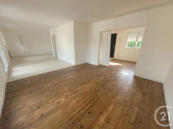 Maison à vendre  6 pièces - 178,59 m 2   LE LUDE  - 72
