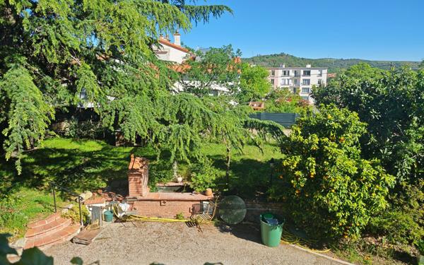 Maison à vendre    8 pièces •  Céret