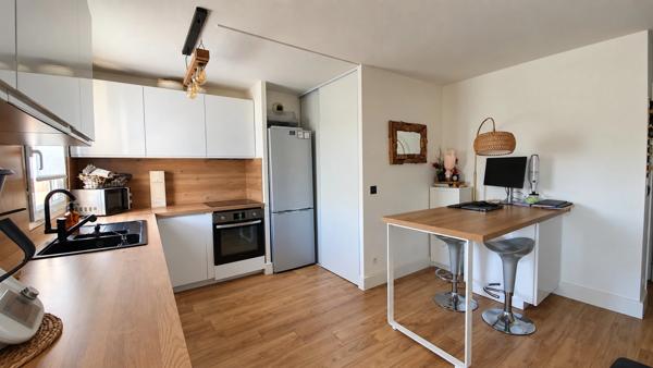 BEL APPARTEMENT T2 RENOVE AVEC TERRASSE