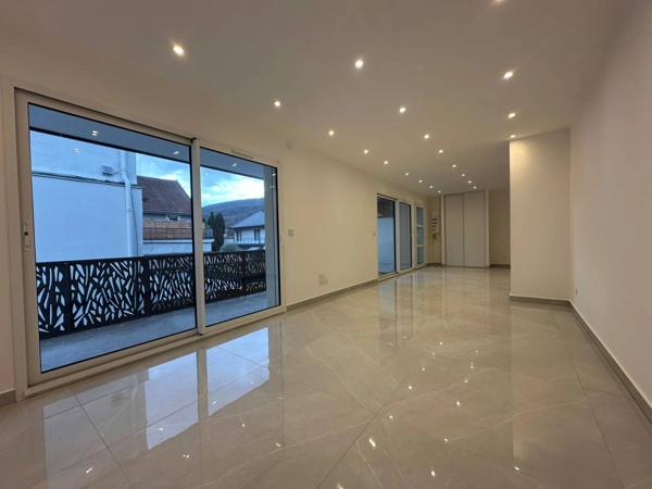 VENTE – APPARTEMENT T4 DE STANDING – GRÉSY-SUR-AIX 105,46 m² – Traversant Nord/Sud – 1er étage