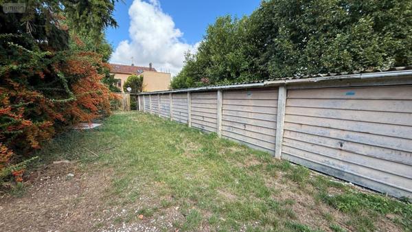 Garage fermé à vendre à Châlons-en-Champagne dans la Marne (51000), ref : 51001-122