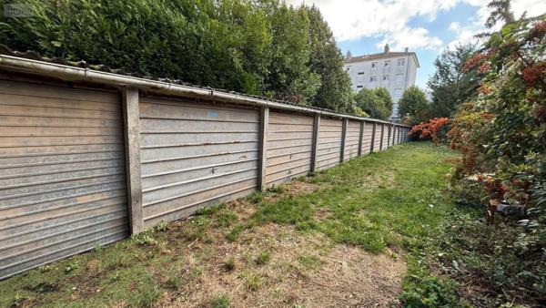 Garage fermé à vendre à Châlons-en-Champagne dans la Marne (51000), ref : 51001-122