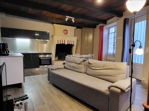 Immeuble à vendre |  Jonzac |  137 m²