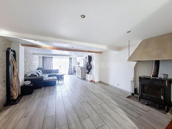 Maison de village de 195 m²