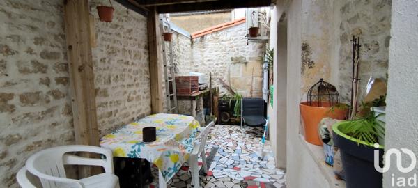 Maison à vendre 7 pièces 140 m² Saint-Jean-d'Angély