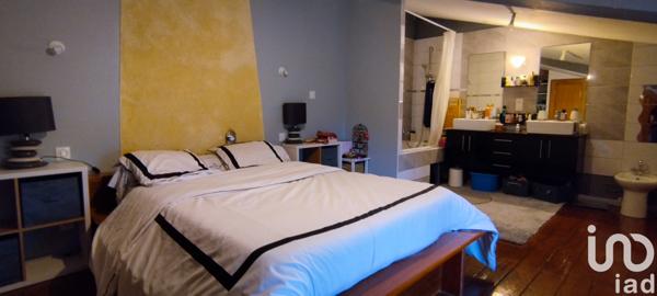 Maison à vendre 7 pièces 140 m² Saint-Jean-d'Angély