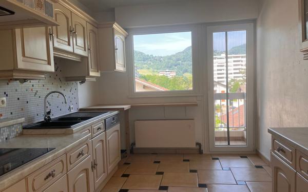 Appartement à vendre    5 pièces • 96 m2 Cluses