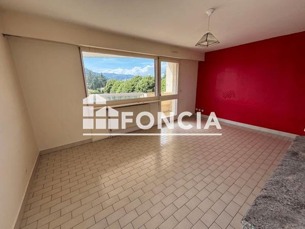 Location Appartement 2 pièces 50.18 m² - 21 AVENUE DE PROVENCE Guilherand-granges 07500