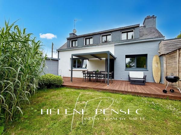 Maison rénovée de 110 m², au calme, 3 chambres, terrain de 848 m² et ruisseau en limite de propriété.