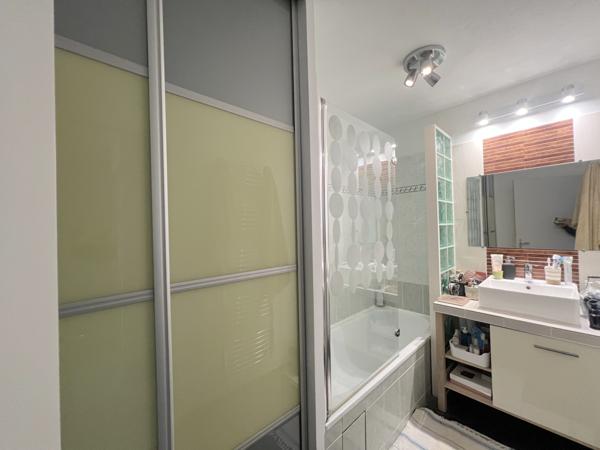 Appartement 3 pièce(s) 2 chambre(s) 65.71 m²