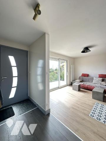 Maison individuelle avec bassin à poissons, un atelier, un garage, 4 chambres 505M² de terrain