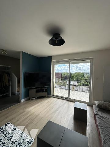 Maison individuelle avec bassin à poissons, un atelier, un garage, 4 chambres 505M² de terrain