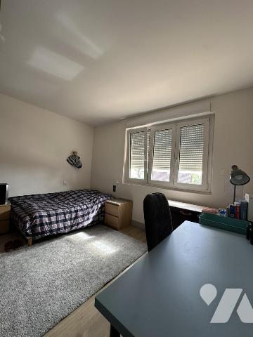 Maison individuelle avec bassin à poissons, un atelier, un garage, 4 chambres 505M² de terrain