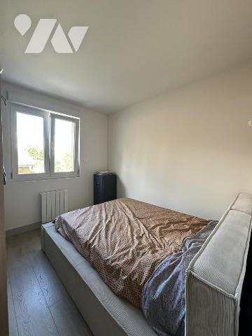 Maison individuelle avec bassin à poissons, un atelier, un garage, 4 chambres 505M² de terrain