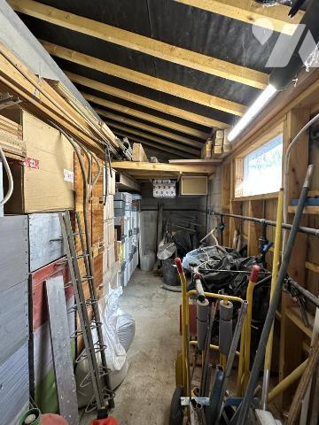 Maison individuelle avec bassin à poissons, un atelier, un garage, 4 chambres 505M² de terrain